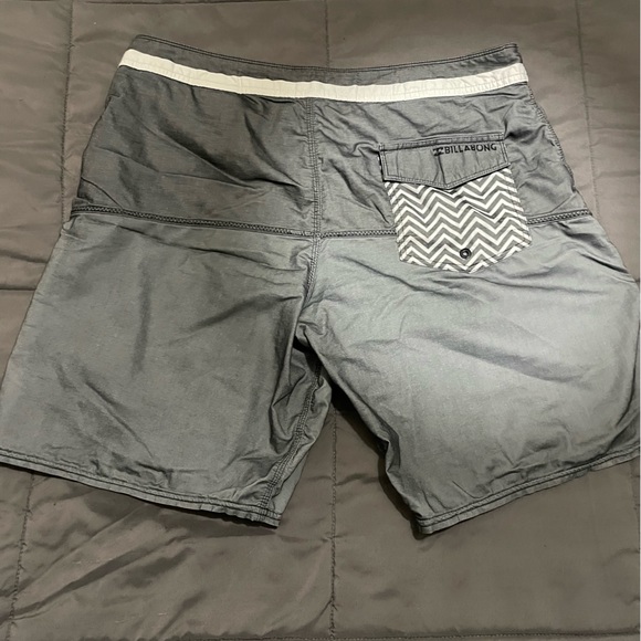 Billabong Platinum Stretch shorts, men’s 32 - Picture 3 of 4
